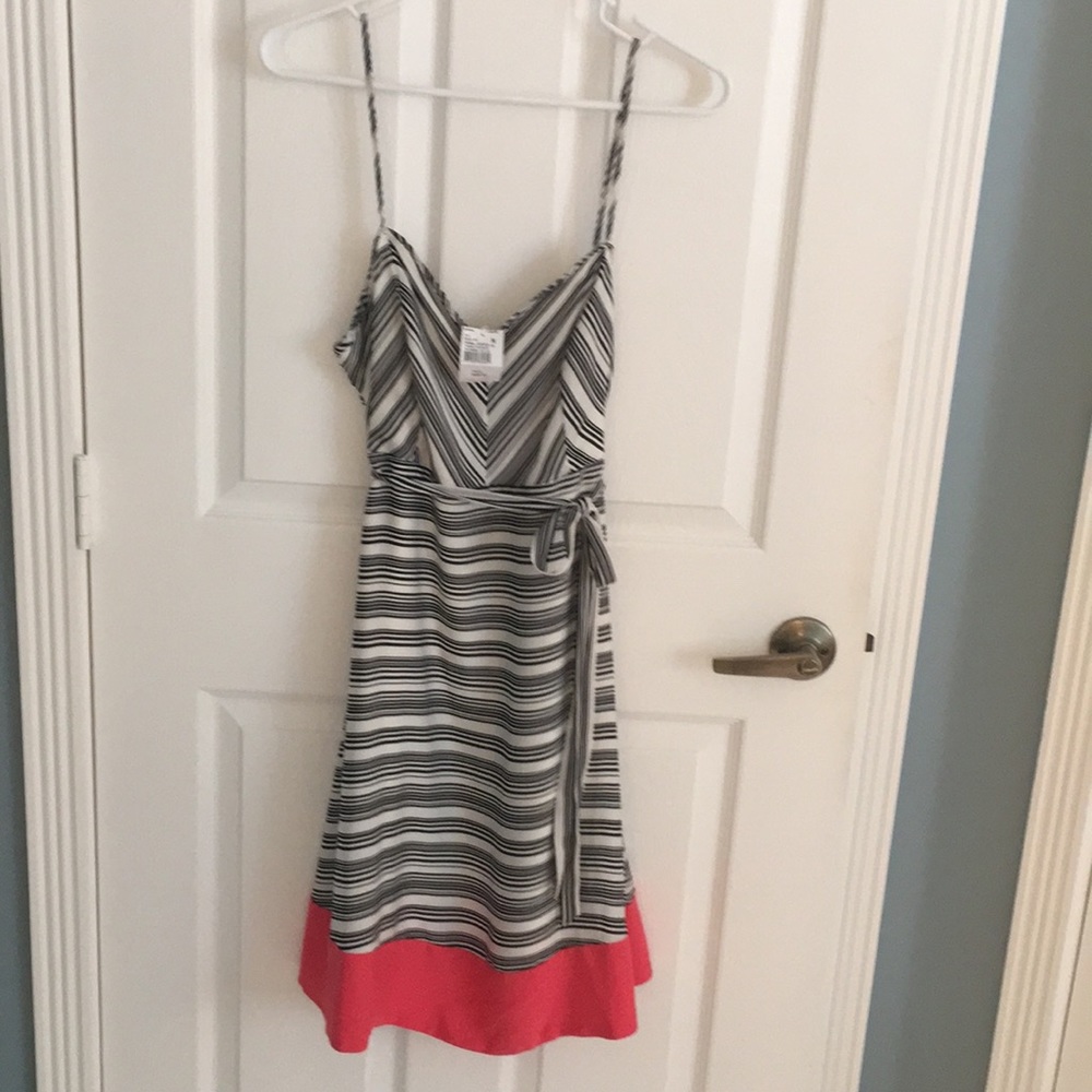 A Pea in the Pod summer dress